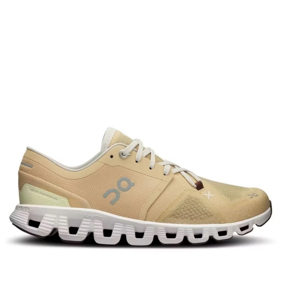 On Running Women”s Beige and White Cloud Athletic Shoes